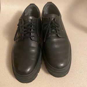 VINCE Black Leather Oxford/Dress Shoes